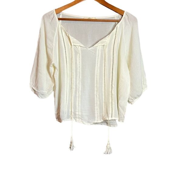 3 for $30! Elodie off white blouse. Size xs - Picture 1 of 10
